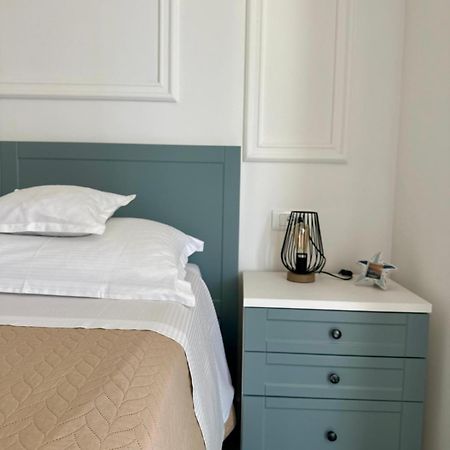 Apartments Lozina Дрвеник Екстериор снимка