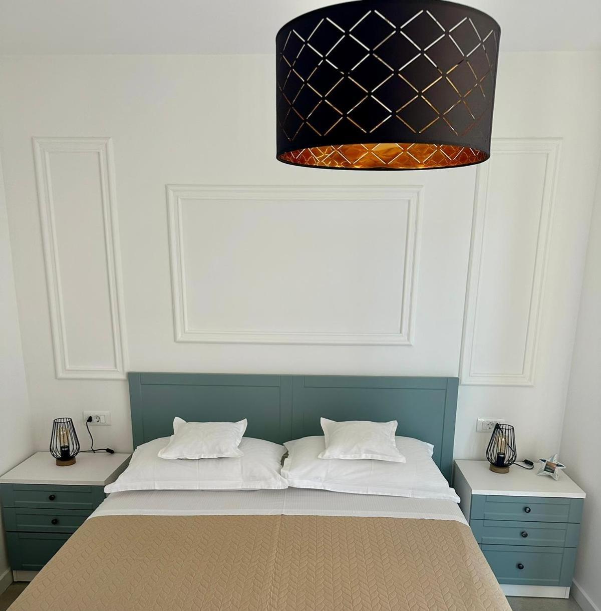 Apartments Lozina Дрвеник Екстериор снимка