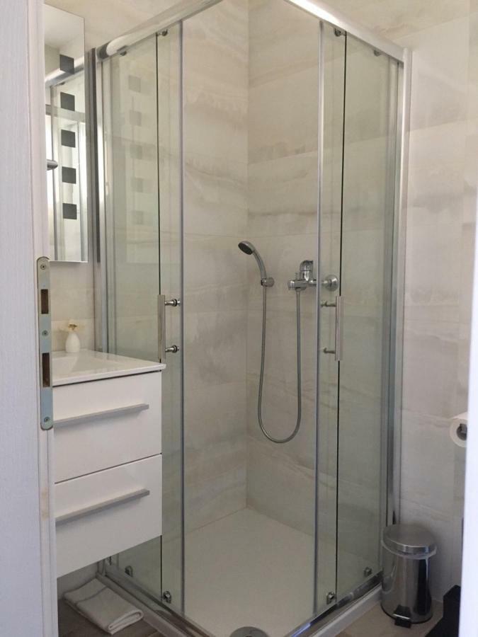 Apartments Lozina Дрвеник Екстериор снимка