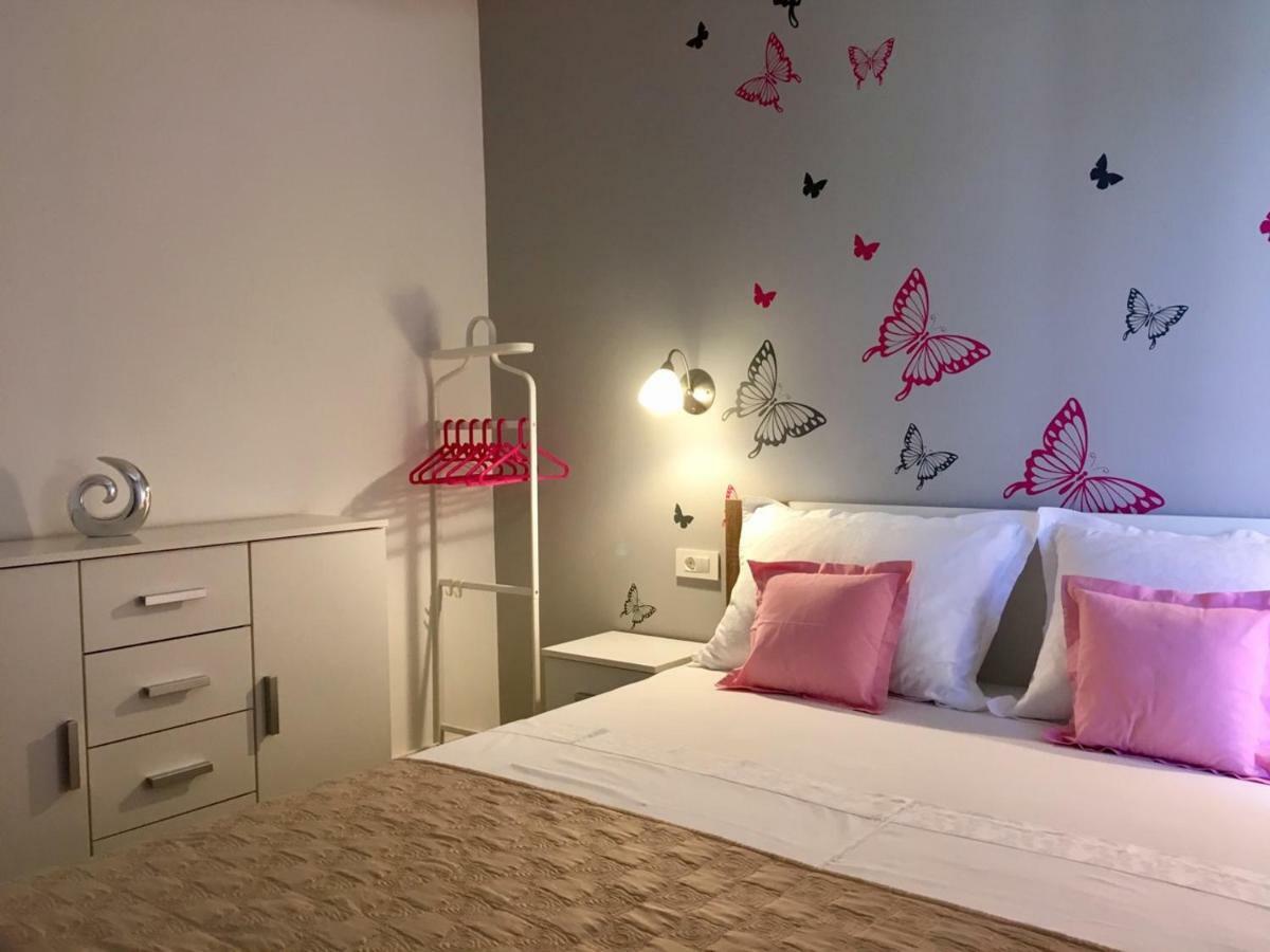 Apartments Lozina Дрвеник Екстериор снимка